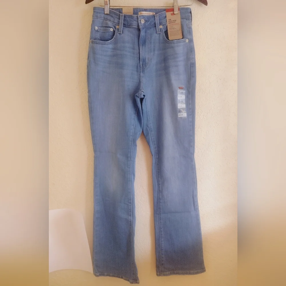 Levi's 725 High Rise Boot cut Denim Jeans - Picture 4 of 9